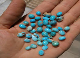 تصویر 1 از سنگ فیروزه مصری سوراخ دار مناسب دستبند های هنری